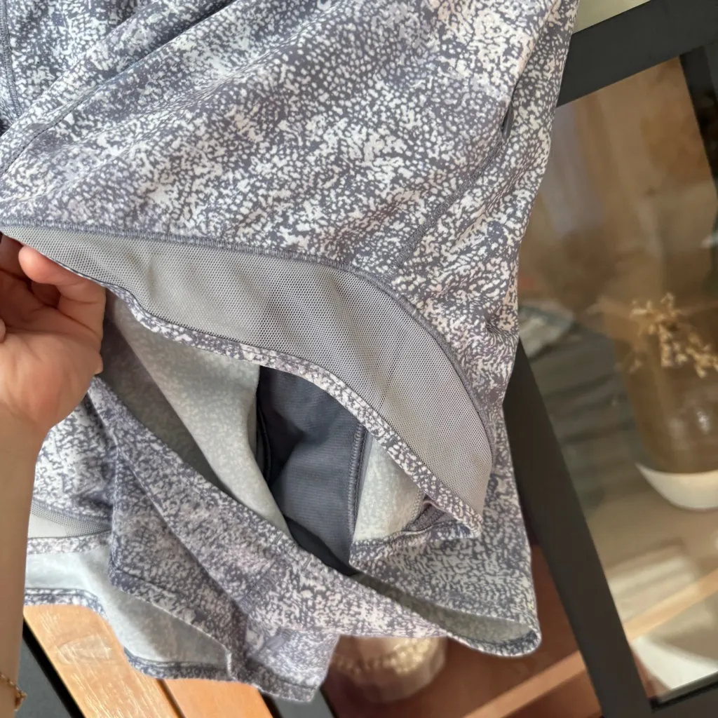 Lululemon Hotty Hot Shorts II Long 4" Frozen Vista Alpine Multi Arctic running - Image 11