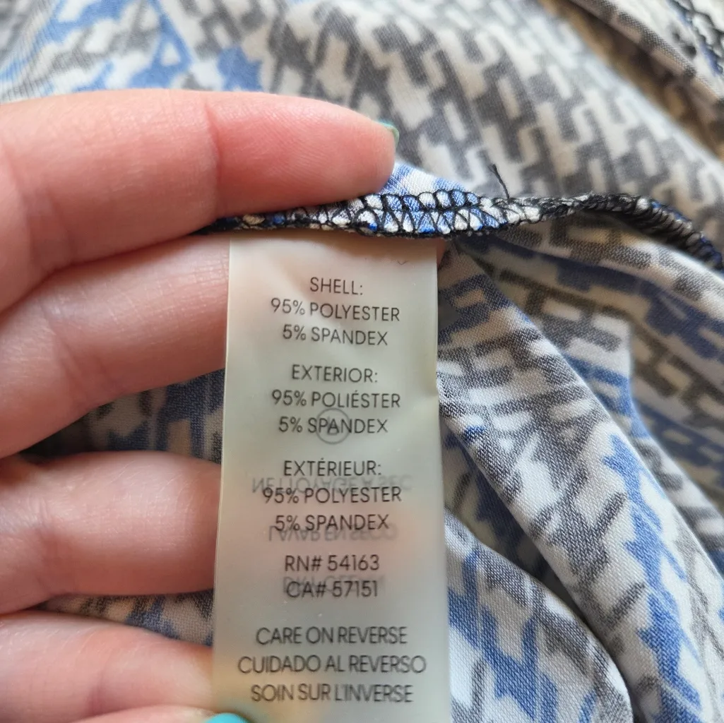 Calvin Klein Blue, Black, and White Sleeveless Blouse NWT - Image 9