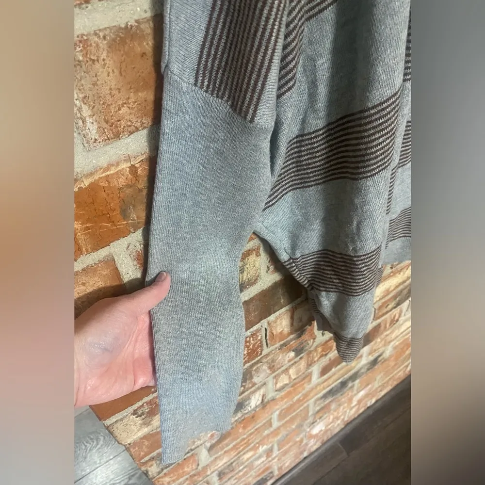 BKE Buckle  striped heather grey dolman sleeve cardigan sweater - Image 7