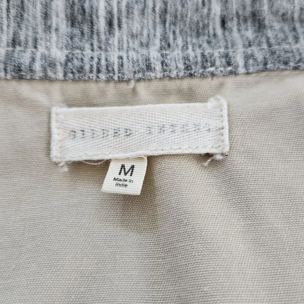 Gilded Intent Sleeveless Buttondown Top Size Medium Khaki Buttondown Top - Image 4