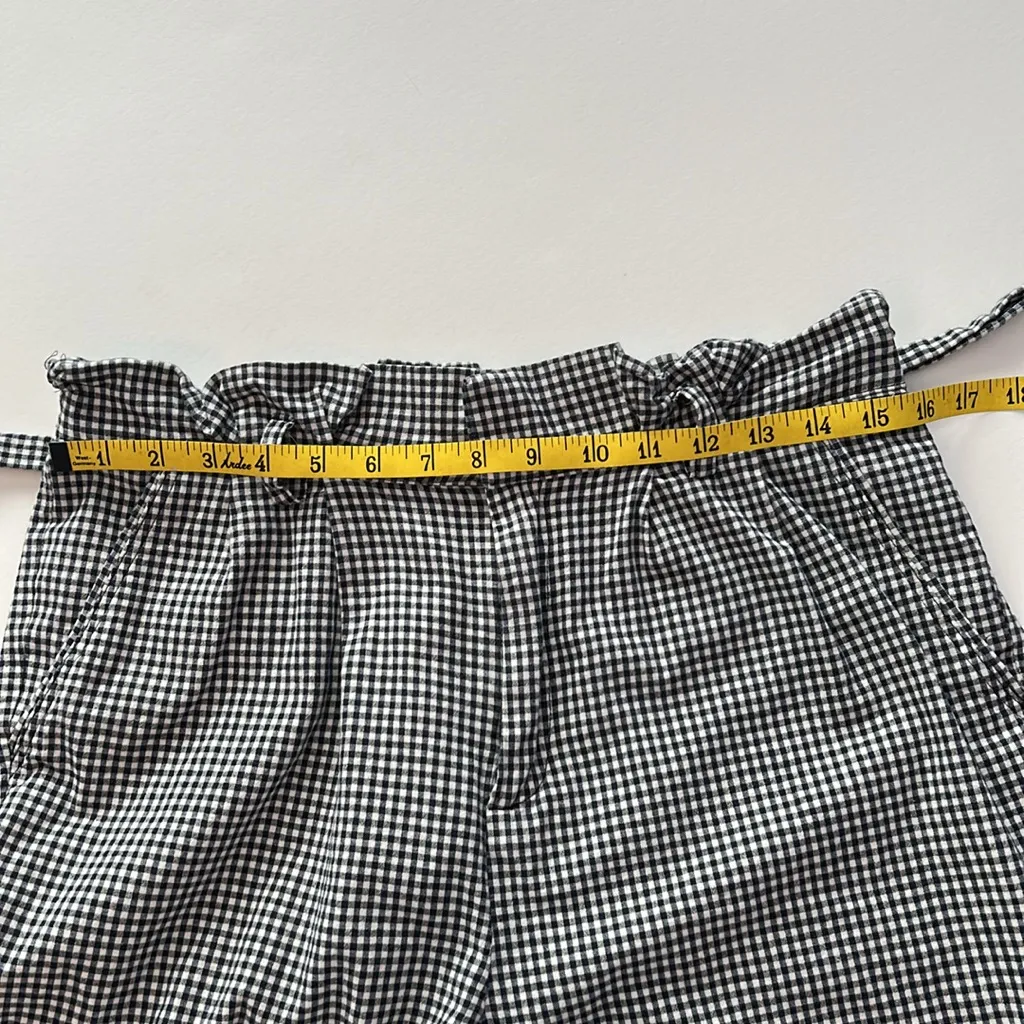 Forever 21 Black and White Checked Paperbag Waist Cropped Pants with self tie - Image 11