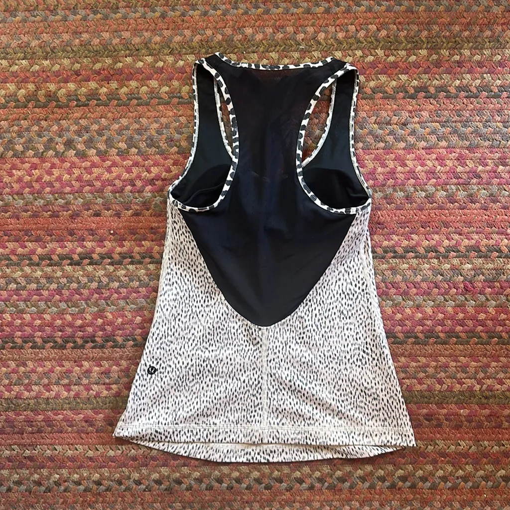 VTG LULULEMON DANCE TO YOGA TANK DOTTIE DASH GRAIN BLACK - Image 5