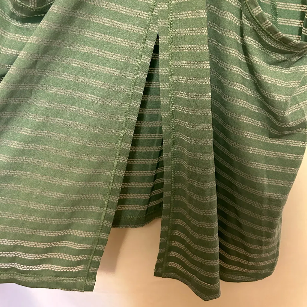 NWT Zyia Active Forest Nimbus Split Open‎ Back Athletic Tank Top Green Stripes L - Image 7