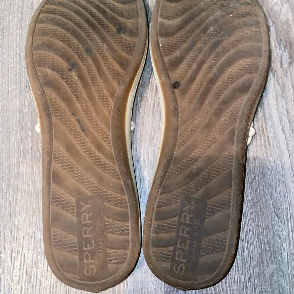 WOMEN'S FLIP FLOPS SIZE 11 - Image 9
