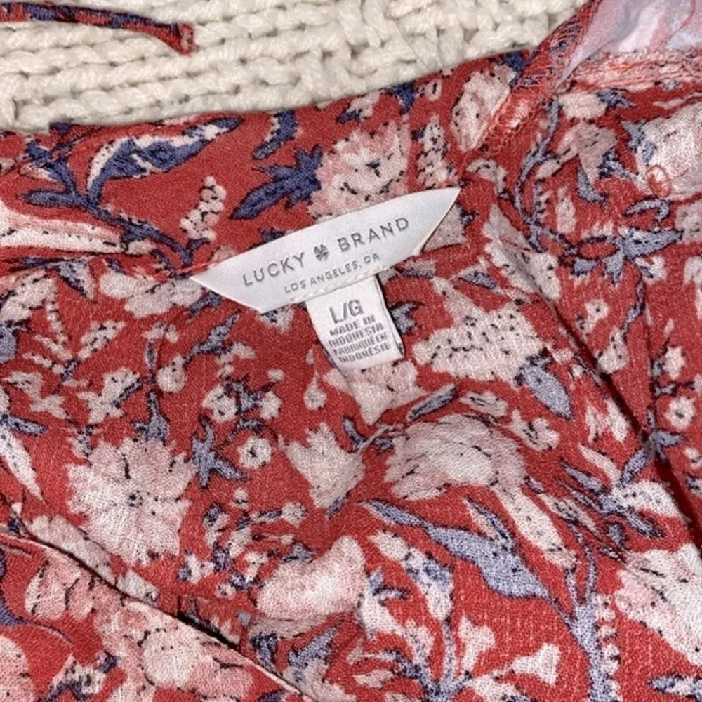 LUCKY BRAND red floral top size large - Image 6