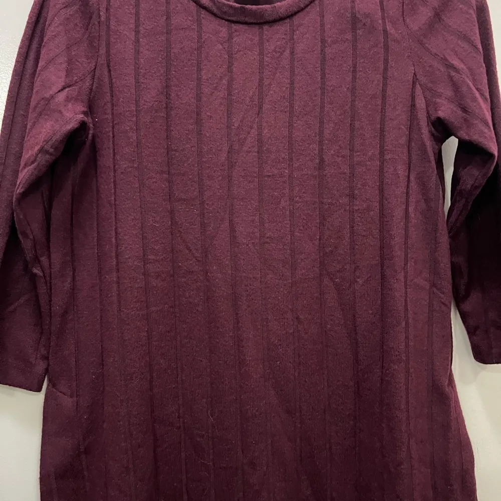 NEW Bobeau Maroon 3/4 Sleeve Sweater Size Medium - Image 2