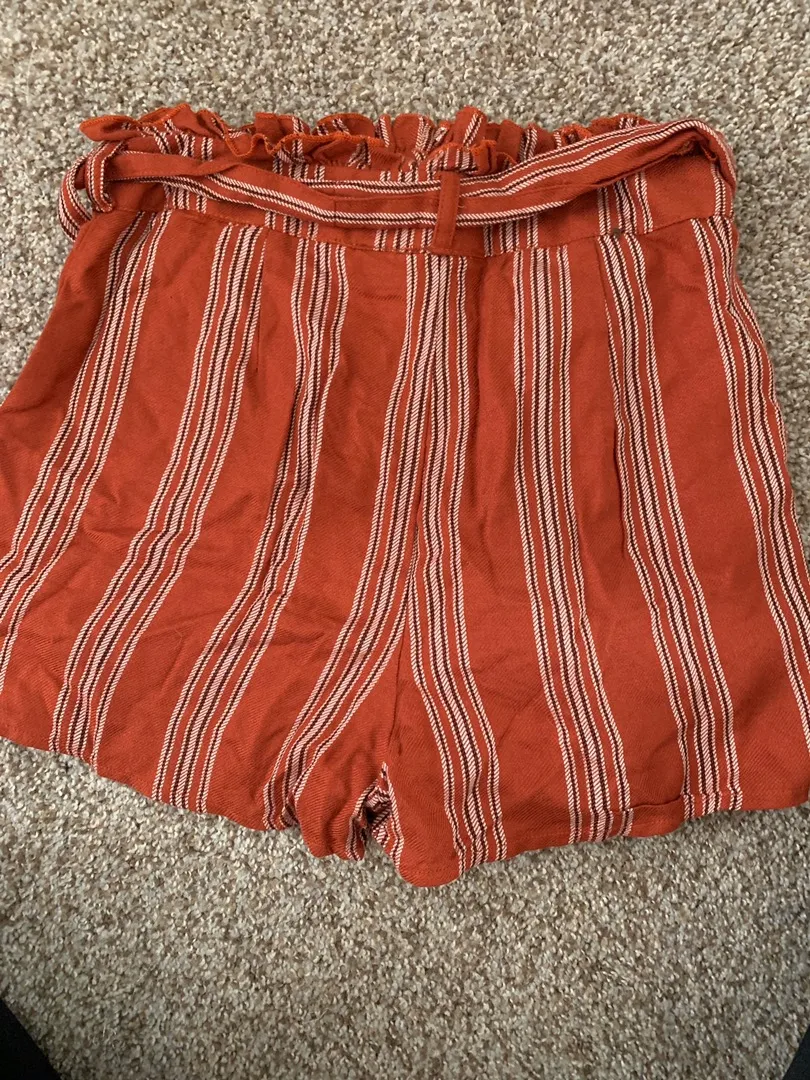 Sky And Sparrow Crop Top & Shorts Set - Image 5