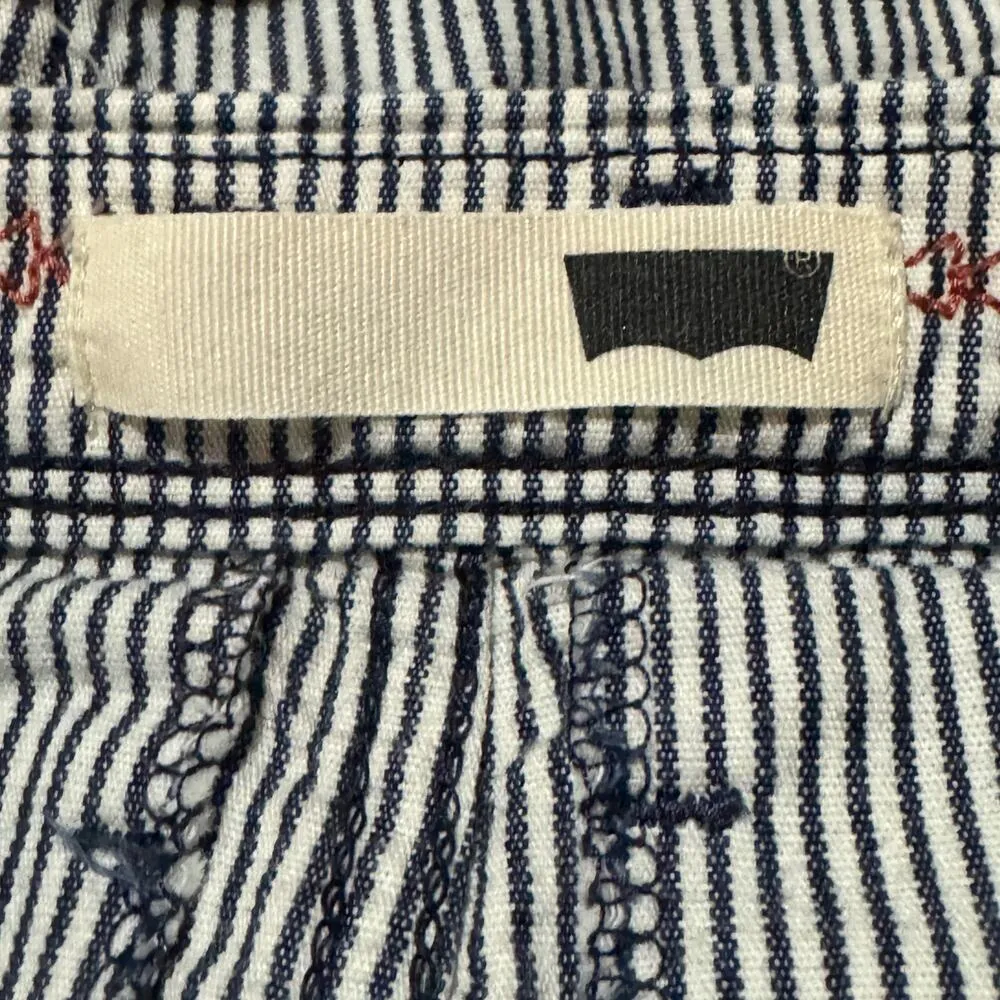 Levi’s SZ W27 Cuffed Shorts Striped Zip-Fly Mid-Rise Pockets White Blue - Image 6