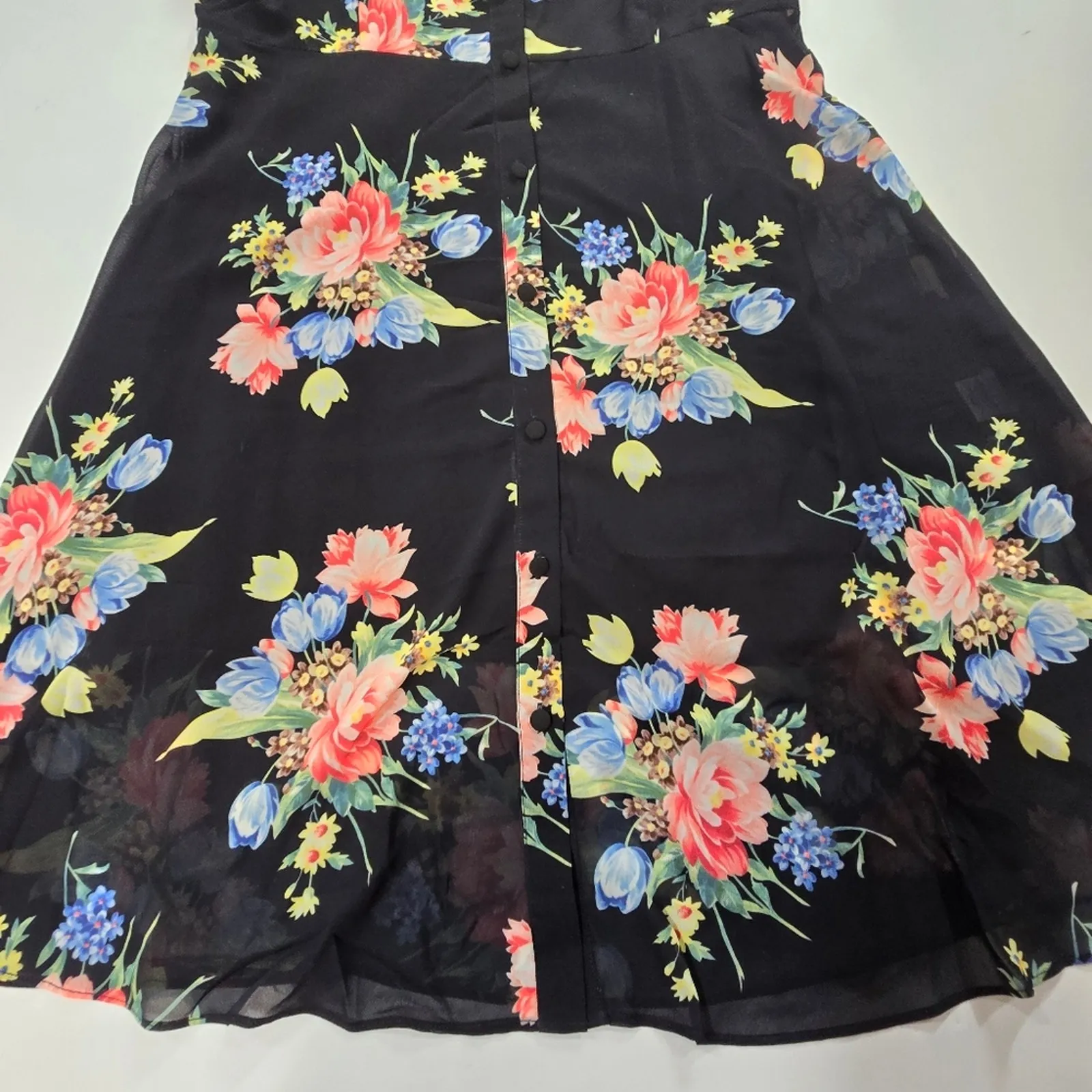 LPA Button Up Midi Dress in Midnight Roses XL - Image 4