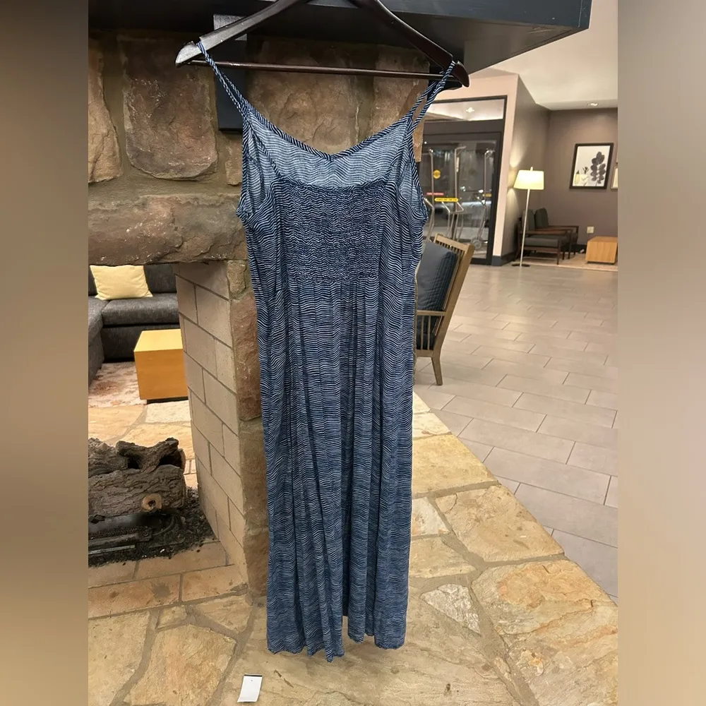 Old Navy dress-side zip-comfy flowing beautiful design-size large - Image 2