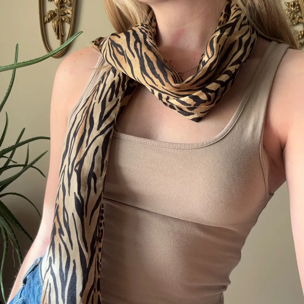 Animal Print Scarf Brown - Image 6