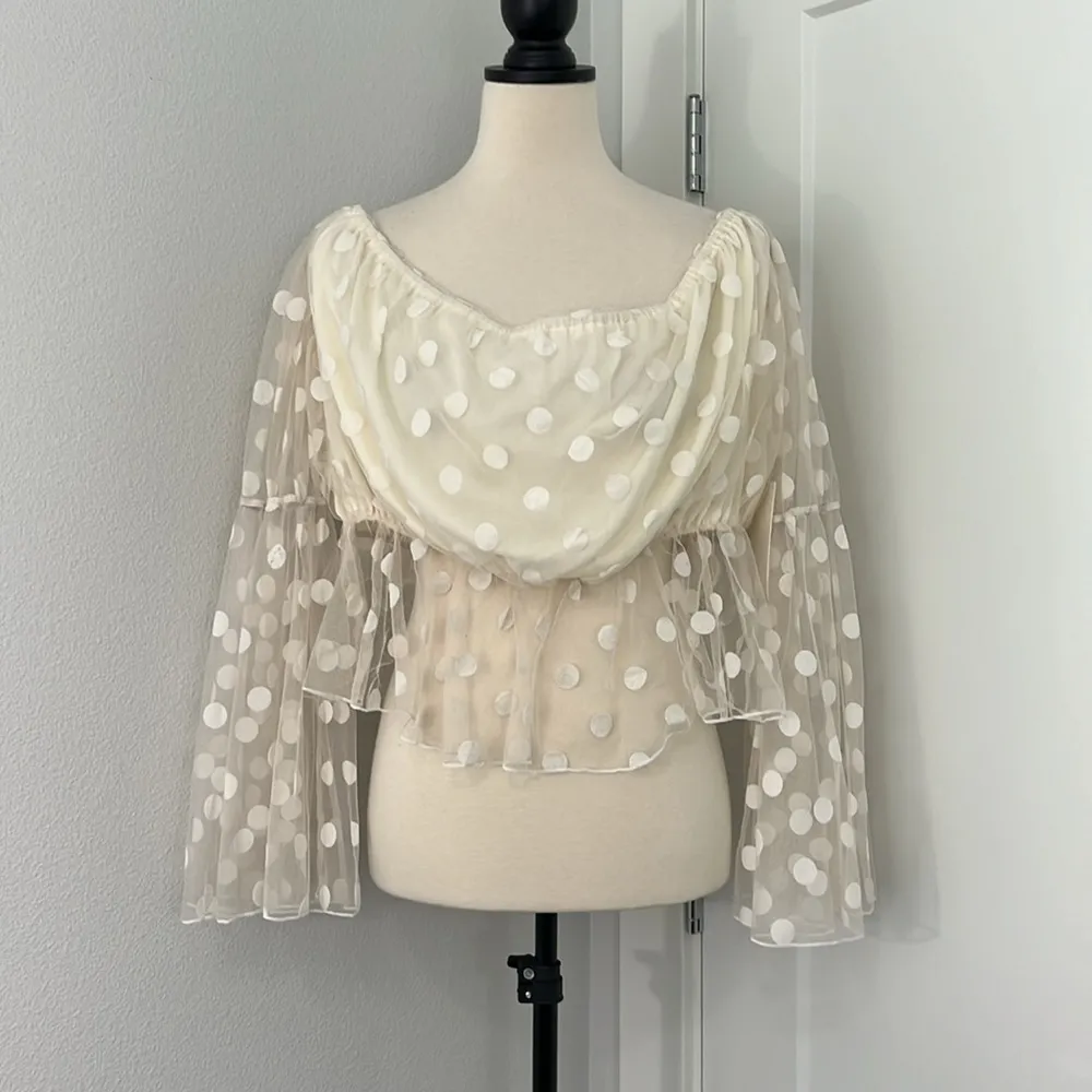 New Nasty Gal Size 14 Cream Dotted Long Sleeve Off Shoulder Cropped Blouse - Image 2