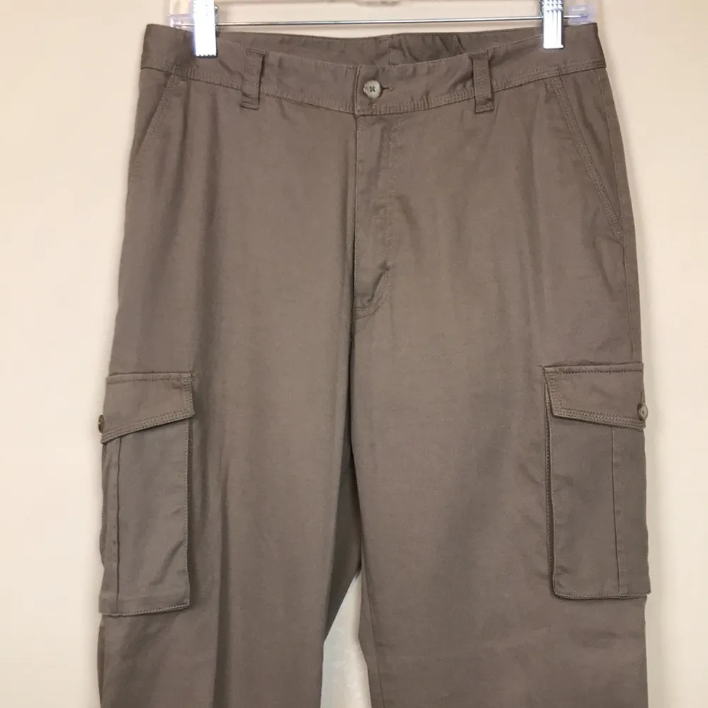 Gander Mountain Women’s Brown Cargo Pockets Straight Leg Hiking Outdoor Pants - Image 2