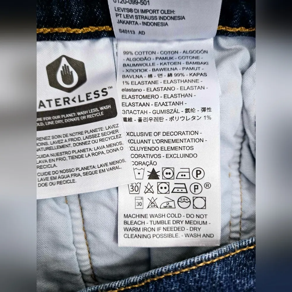 LEVI'S 501 Dark Wash Cut-Off High Rise Jean Shorts size 30 - Image 6