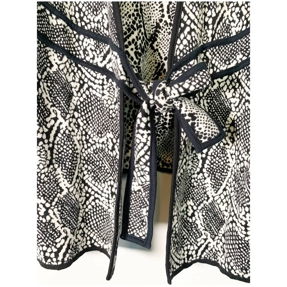 Dana Buchman | 2X | Black & White Snake/Reptile Print Tie-Waist Cardigan Sweater - Image 2