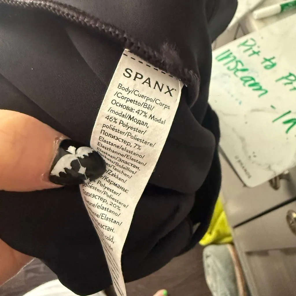 Spanx Women’s Small Black Air Essentials Bermuda Shorts - Image 6