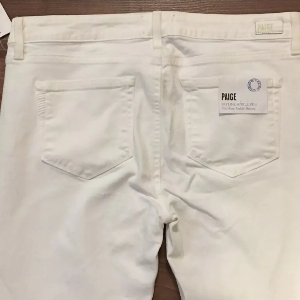 NWT  Denim Skyline Ankle Peg Leg Skinny Jeans Size 32 White - Image 5