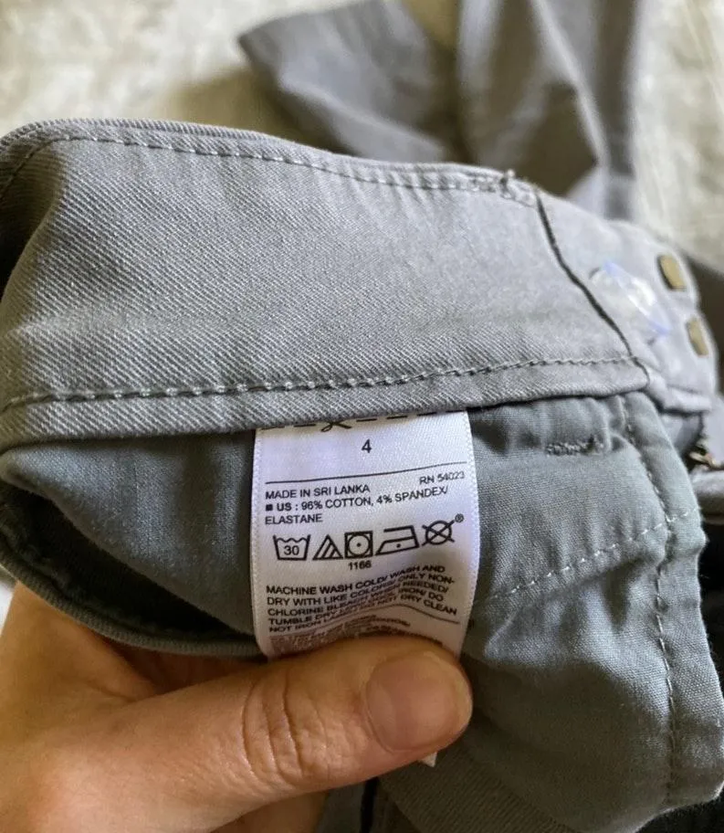 Old Navy Grey Pixie Pants - Image 5