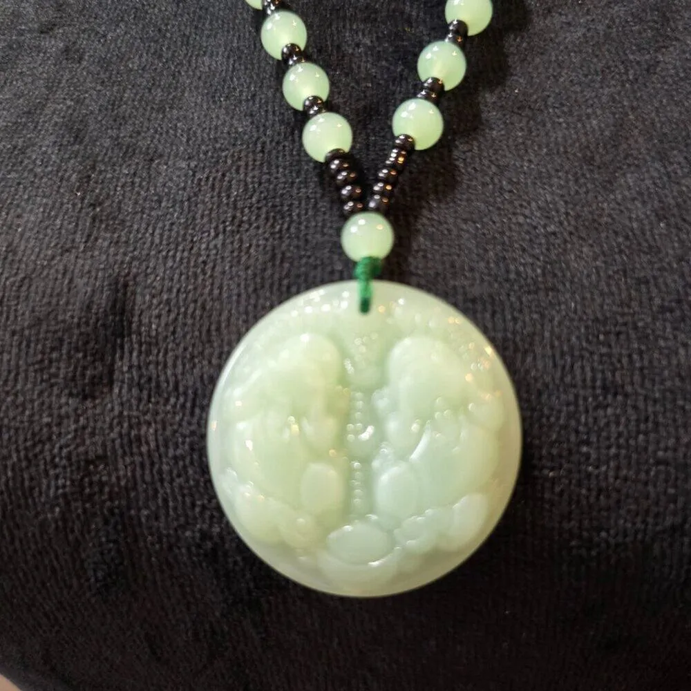Womens Light Green Jade & Black Accents Seed Bead Pixiu Circle Pendant Necklace - Image 3