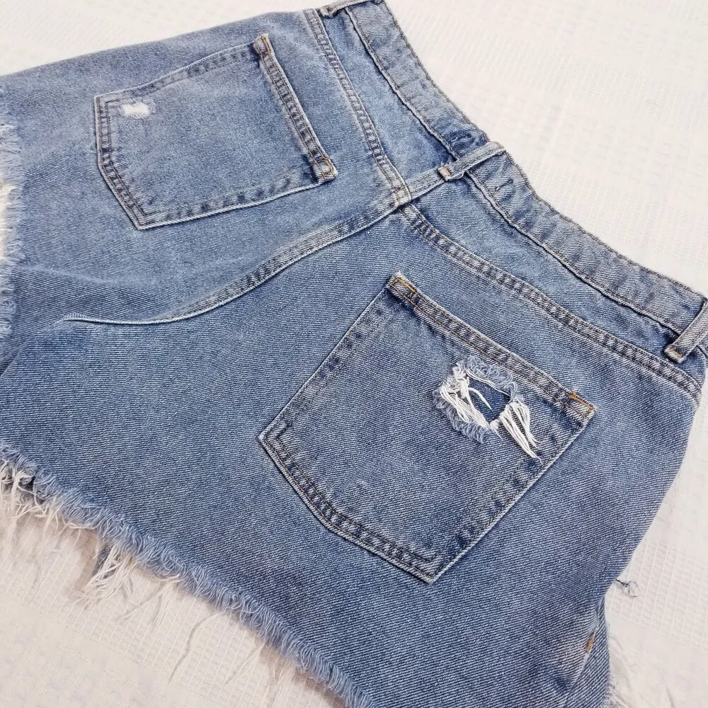 Forever 21 Distressed High Waisted Denim Short - Image 6