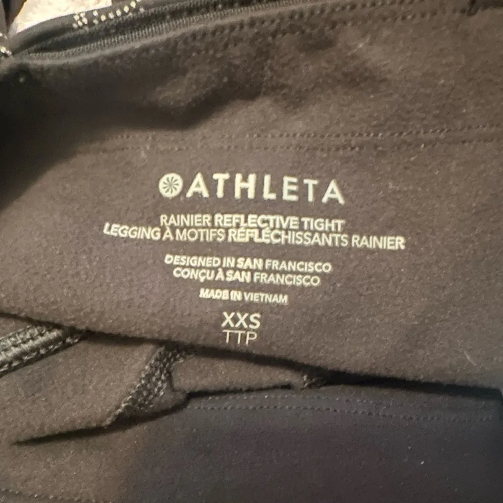 Athleta rainier Reflective Tight Alina Bloom Black XXS - Image 5