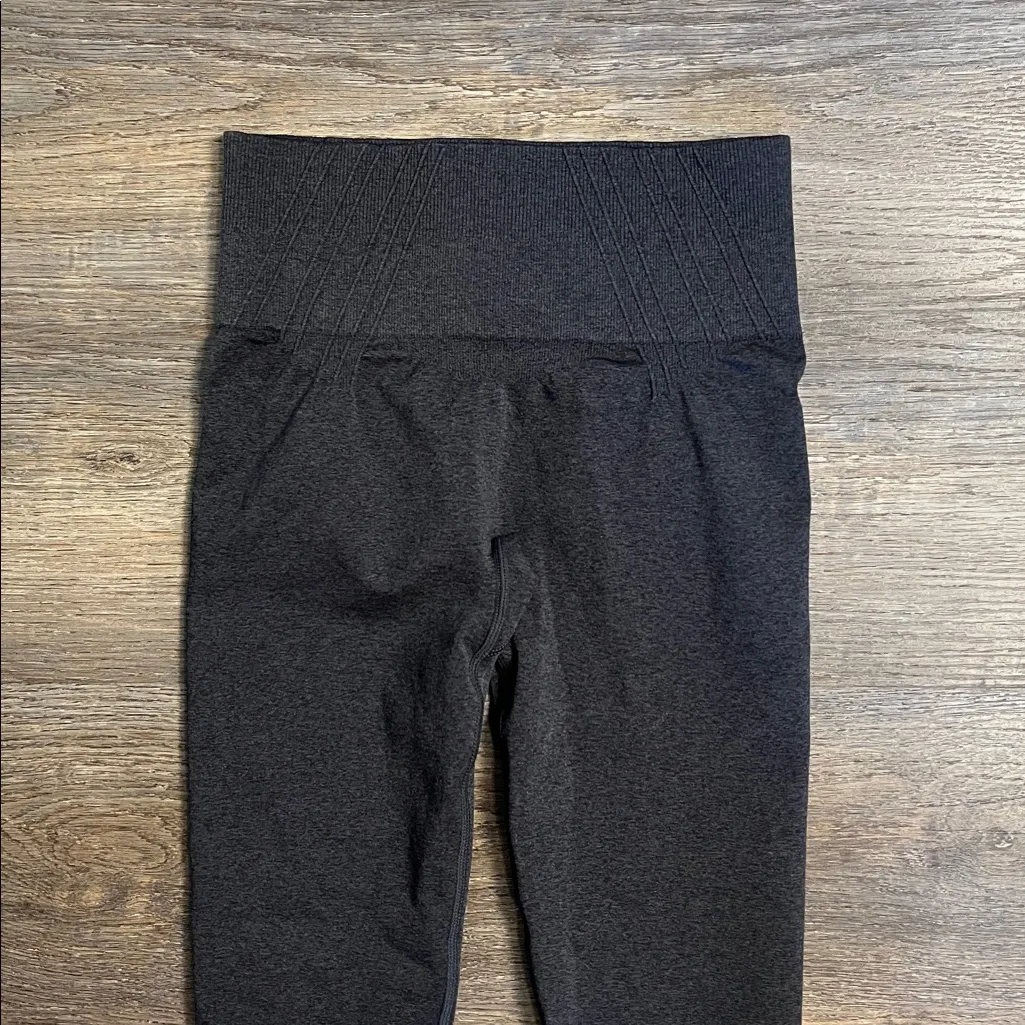 Buffbunny Collection Heather Grey Leggings Size Small Black - Image 2