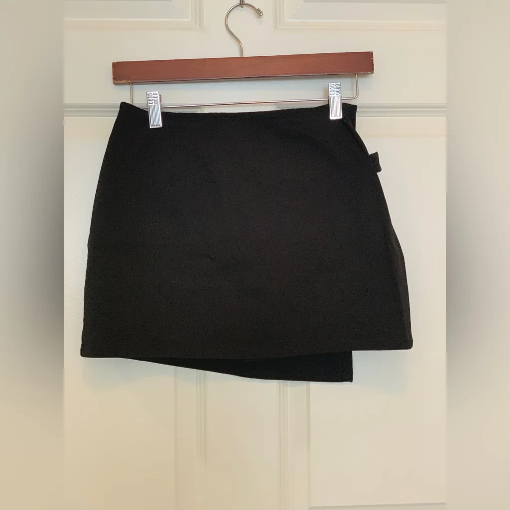 Express Black Velcro Wrap Mini Skirt.    Size-1/2 - Image 5