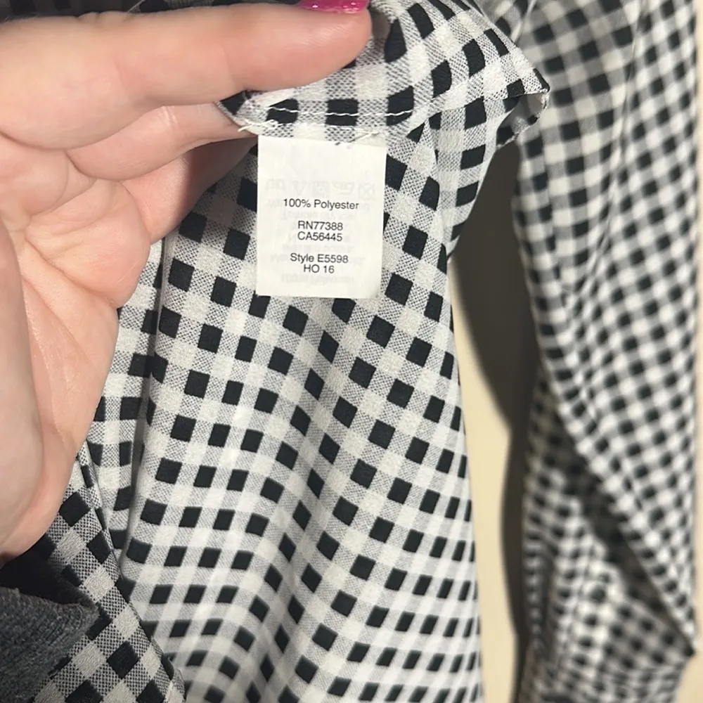 J Crew Black White Plaid Button Down Career Top | XS‎ - Image 4