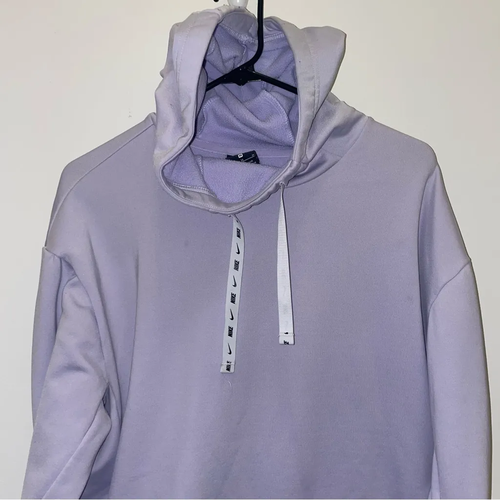 Nike Thermafit Lavender Mist Hoodie with Drawstrings - Image 4