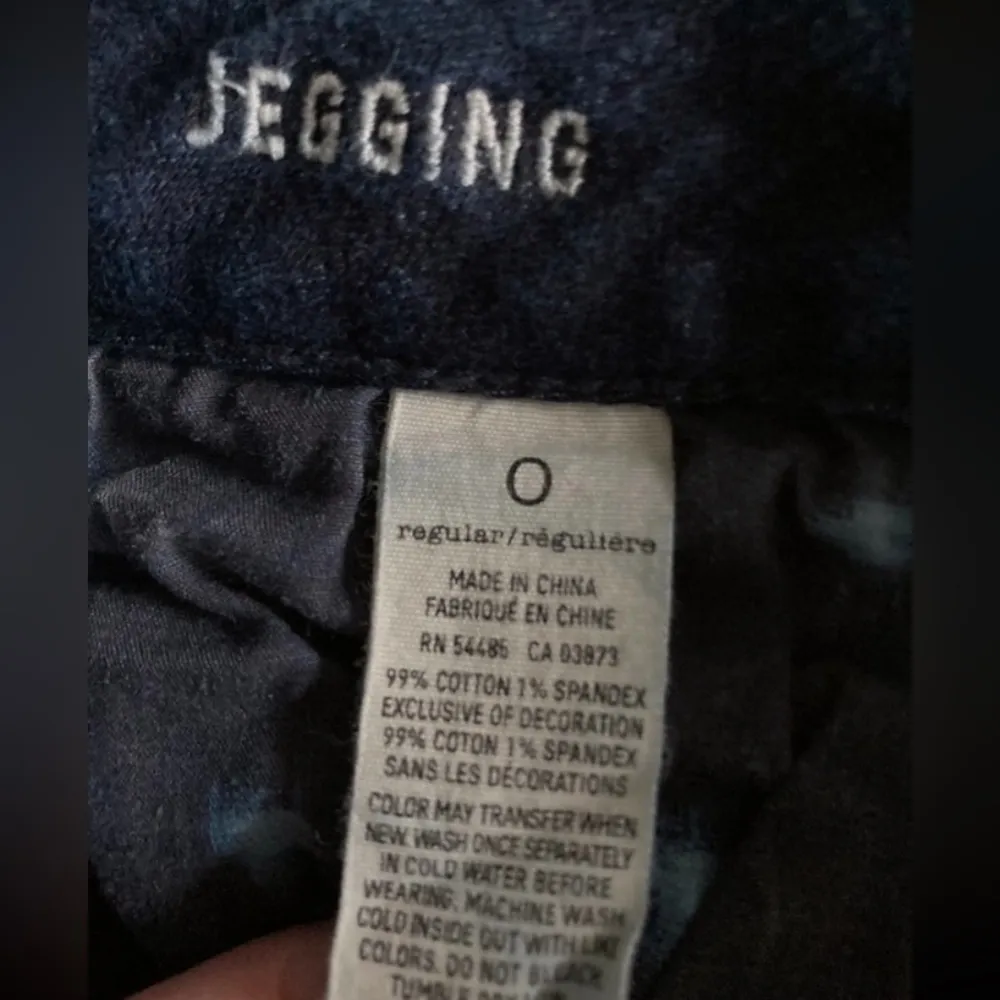 American Eagle distressed jeggings size 0 - Image 3