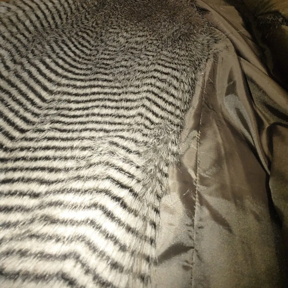 Faux Fur Striped Vest By Lunik Size L Black & Gray - Image 9