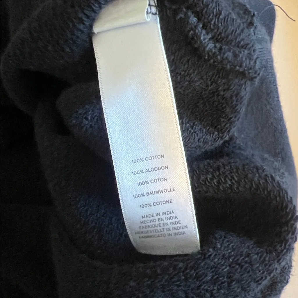 Yellowcake Sequined Sweatshirt Black Size Medium - Image 7