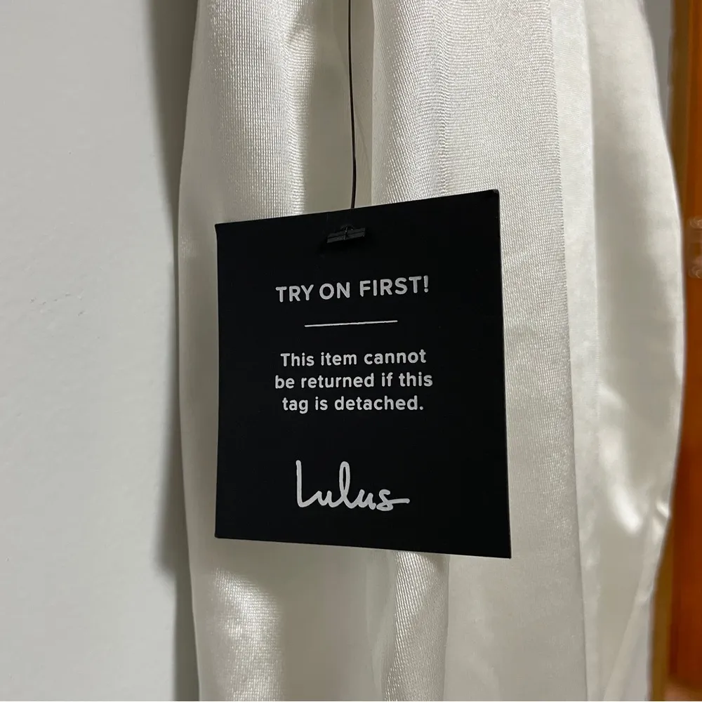 Lulu’s Little White Satin Dress, Size medium, NWT - Image 7