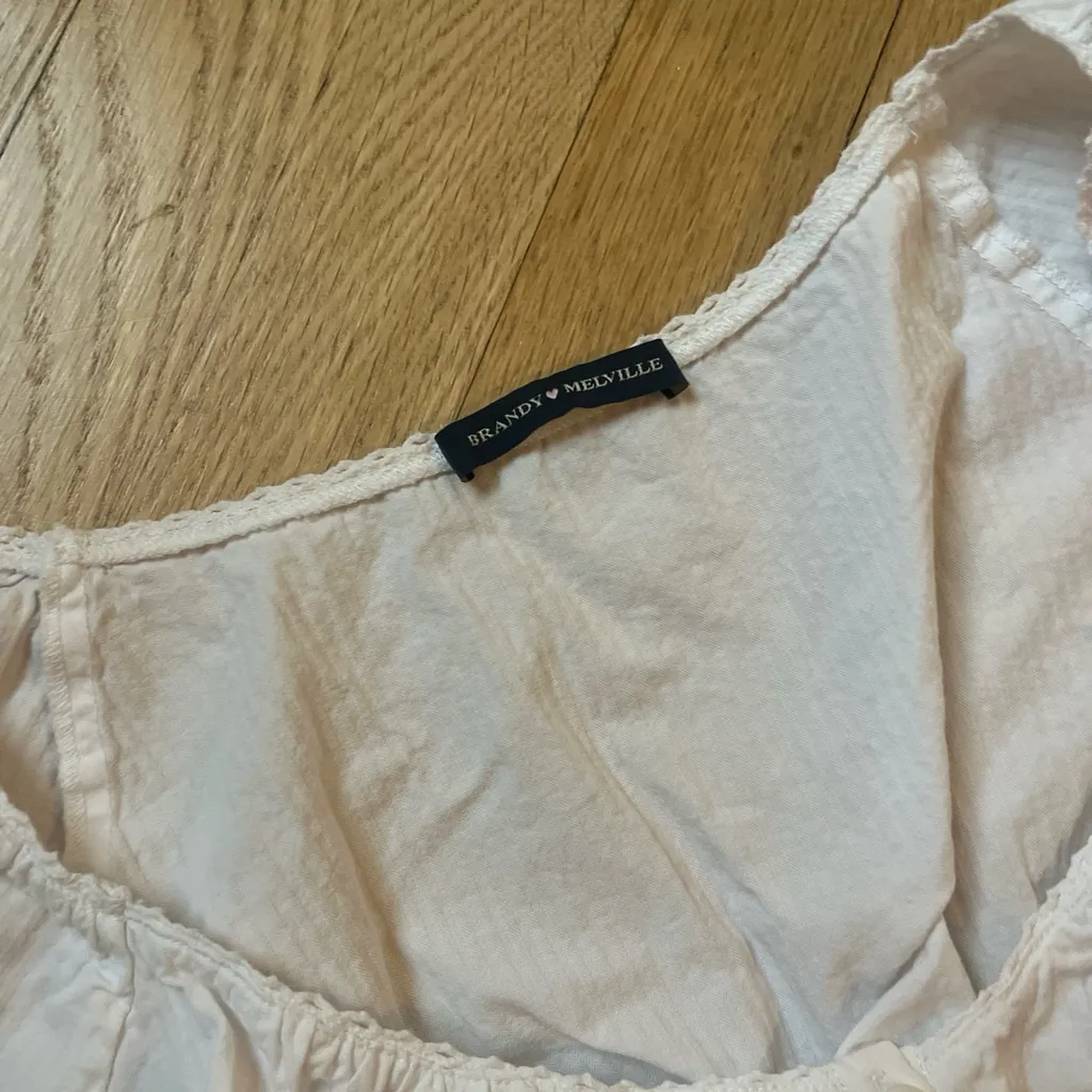 Brandy Melville White Puff Sleeve Blouse - Image 3