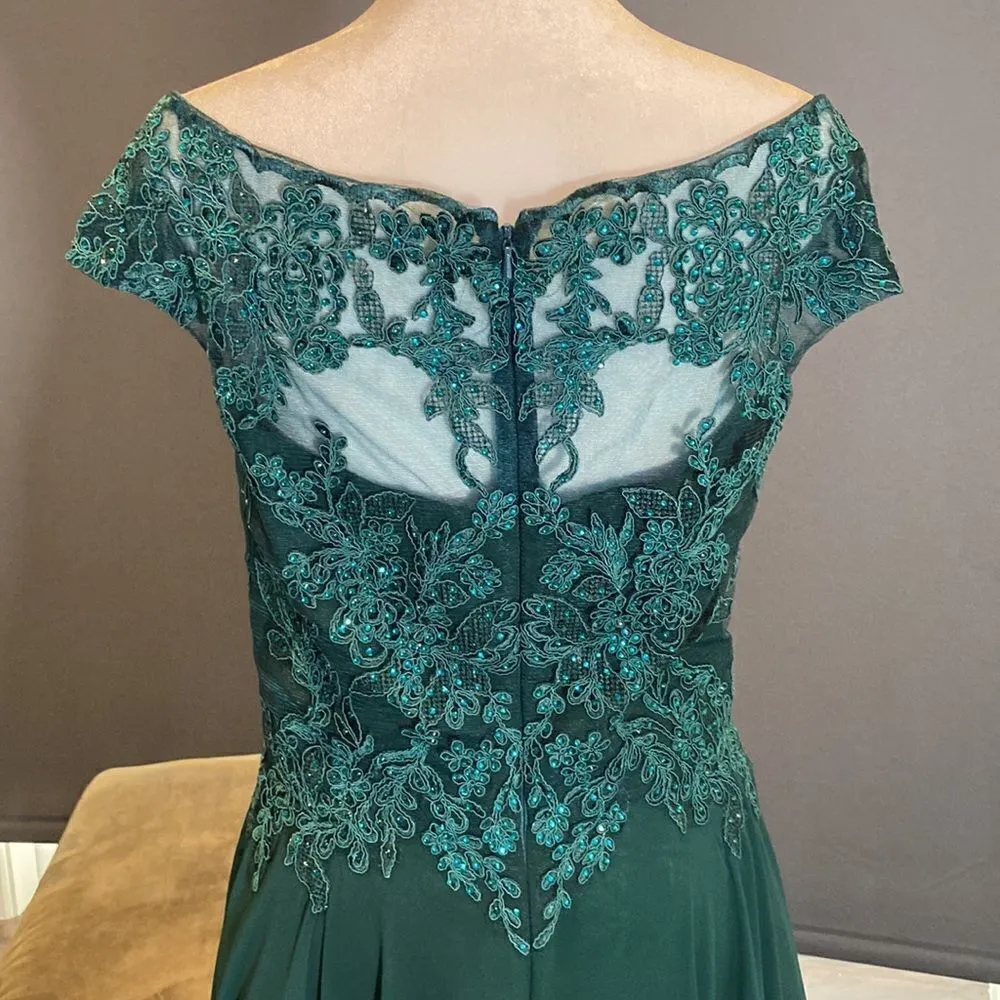 Women’s Green Full length Chiffon Dress with Sparkles & Zip Up Back Size 8 NWOT Green - Image 6