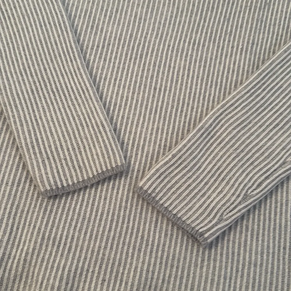 Club Monaco Cashmere Silk Mock Neck Sweater Gray Cream Large - Image 4