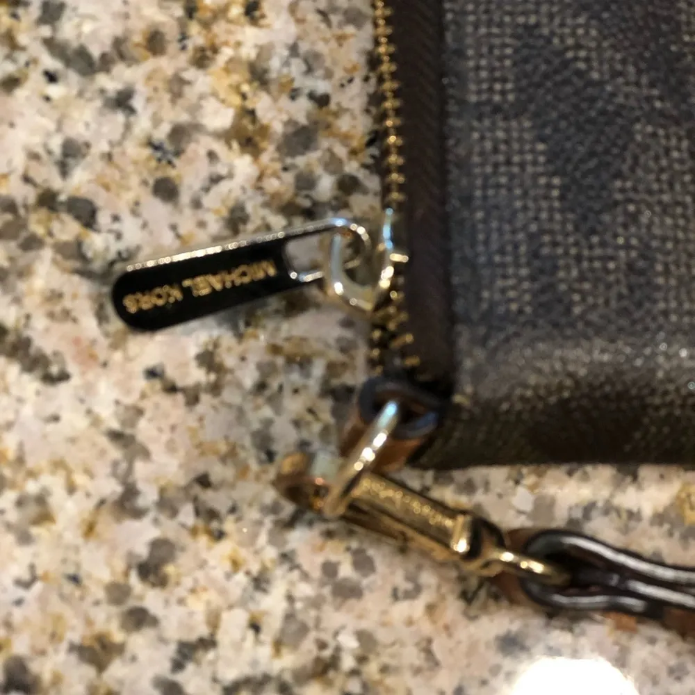 Michael Kors Jet Set Brown Zip Around Wallet Wristlet - Image 8