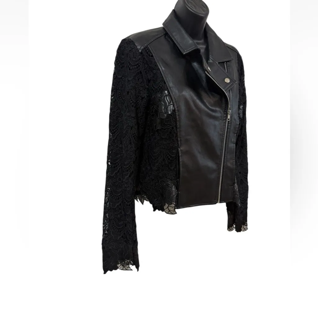 Guess Faux Leather Moto Jacket Lace Sleeve Floral Print Size M - Image 6