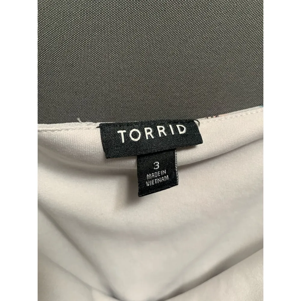 B27-Women's Torrid Floral Print Dress Size 3 Gray Pink - Image 7