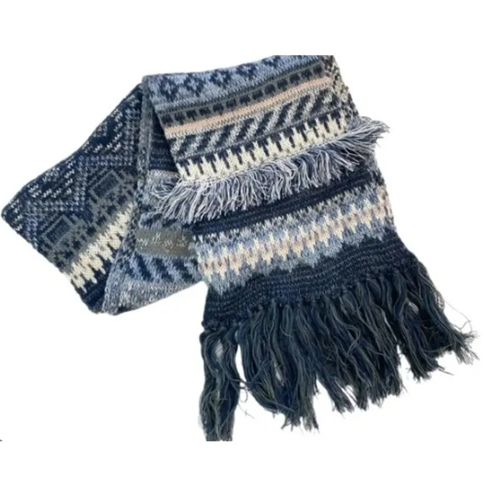 AMERICAN‎ EAGLE OUTFITTERS Blue Plush Fringe Cozy  Fair Isle Scarf/Wrap - Image 2