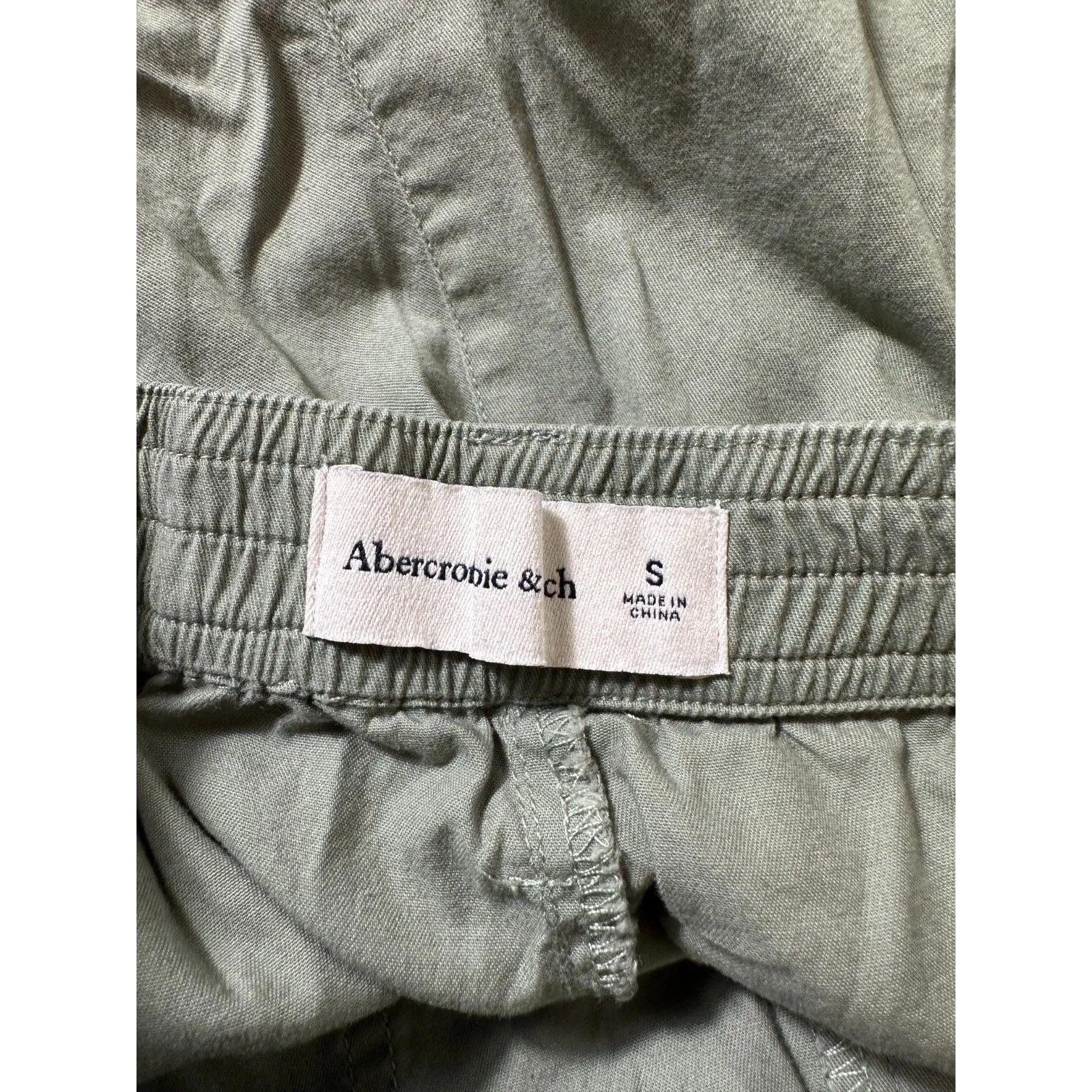 Abercrombie and Fitch Green Joggers Size Small - Image 5