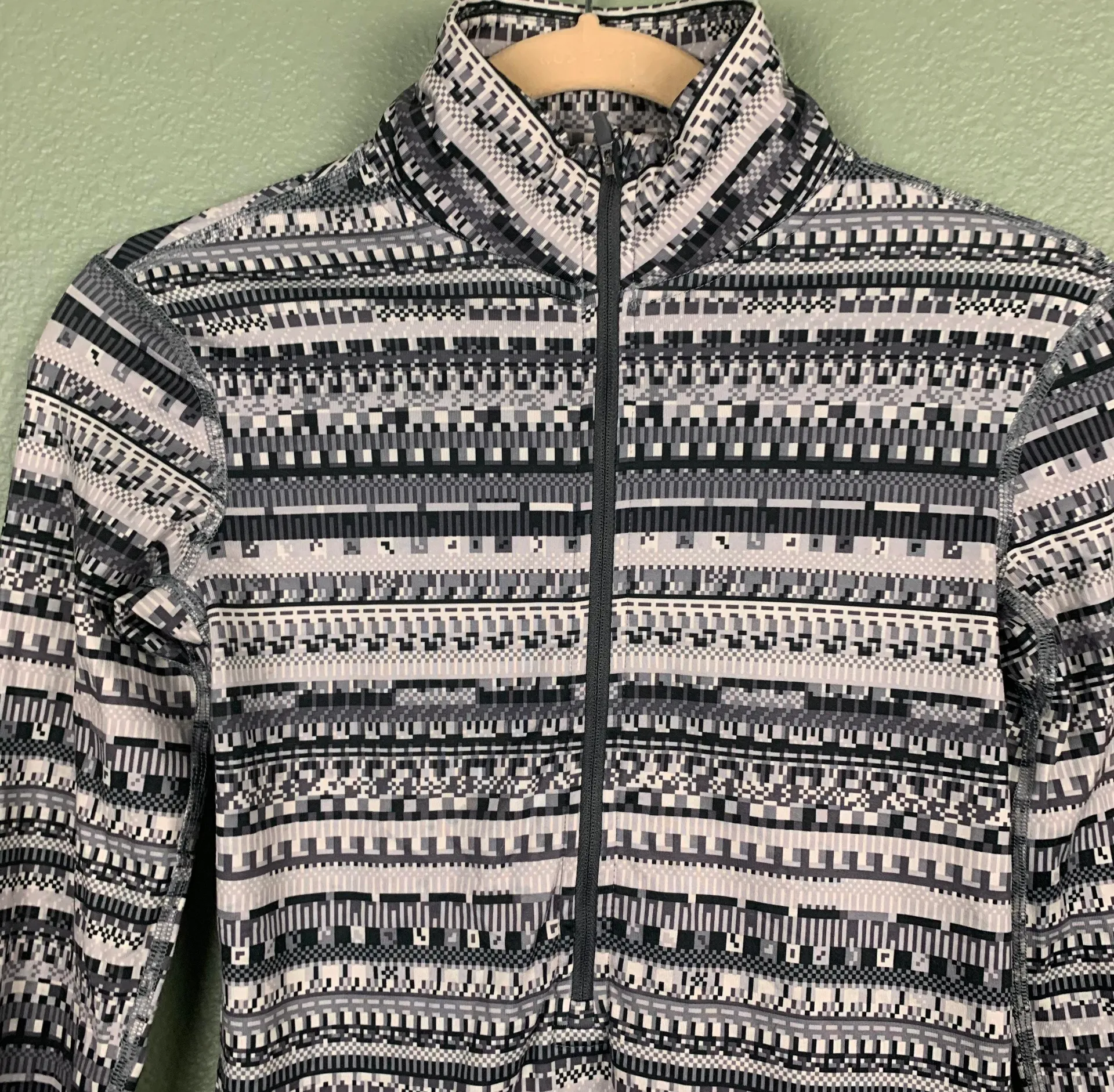 Pro Dri Fit Quarter Zip Striped Pullover XS - Image 4