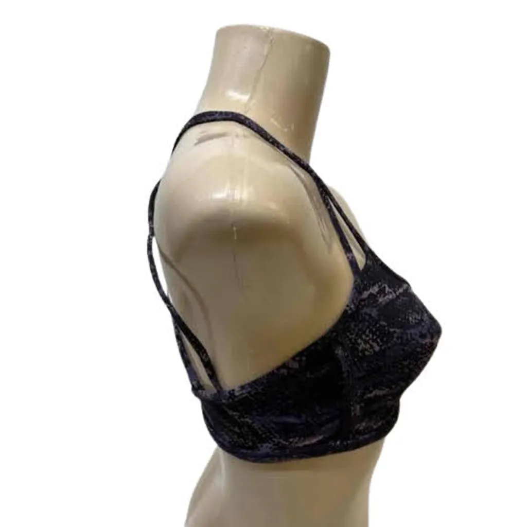 Lululemon Invigorate Bra
Rip Wave Purple Thunder Black / Black Size 6 - Image 3