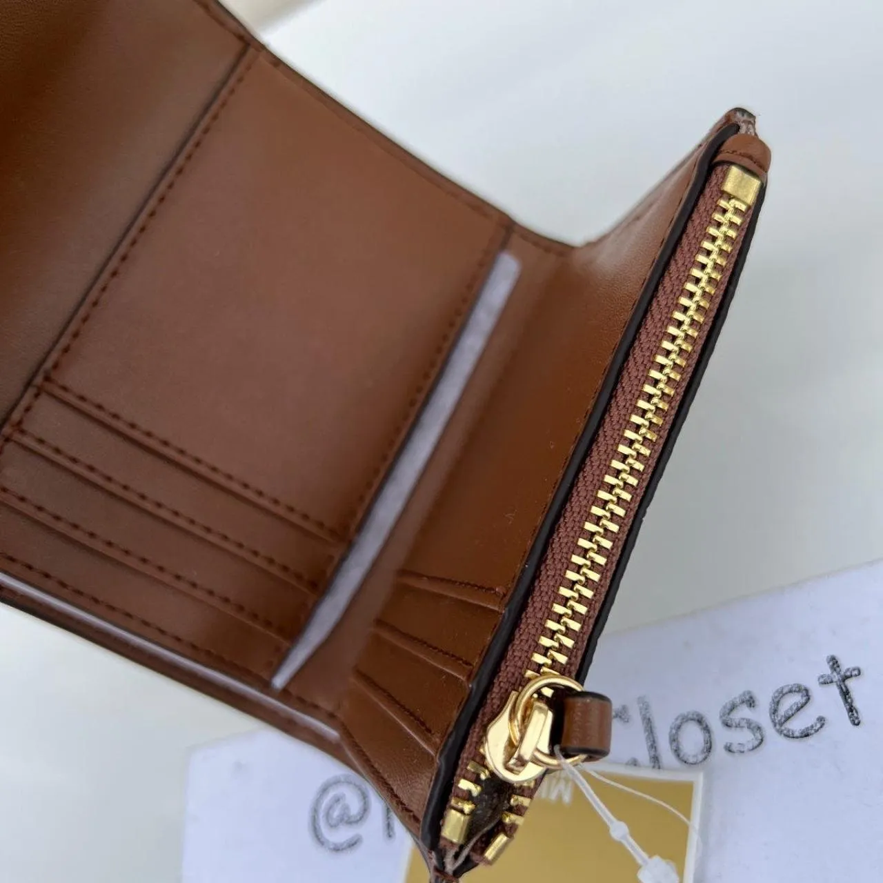 Michael Kors  Vanilla Carmen Wallet Trifold Medium Leather Purse - Image 6