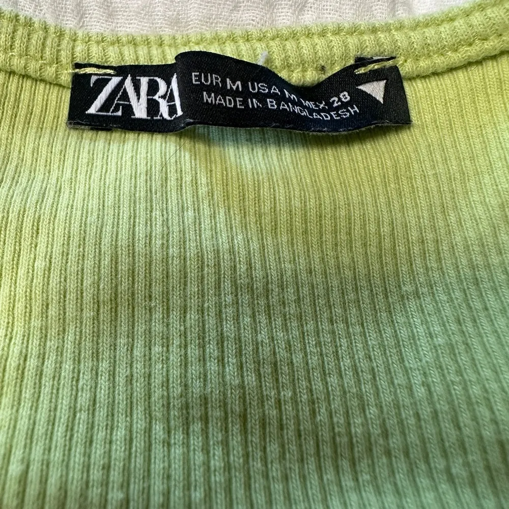 ZARA Rushed Ribbed Crop Lime Green Tank Top Size Medium - Image 5