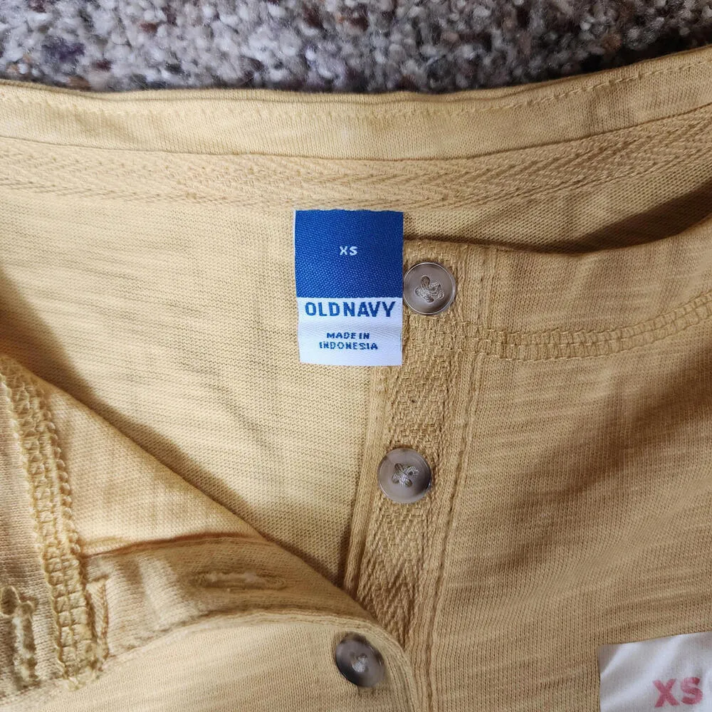 Old Navy Henley Long Sleeve Top Butter Yellow Slight Crop 1/2 Button NWT Size XS - Image 3