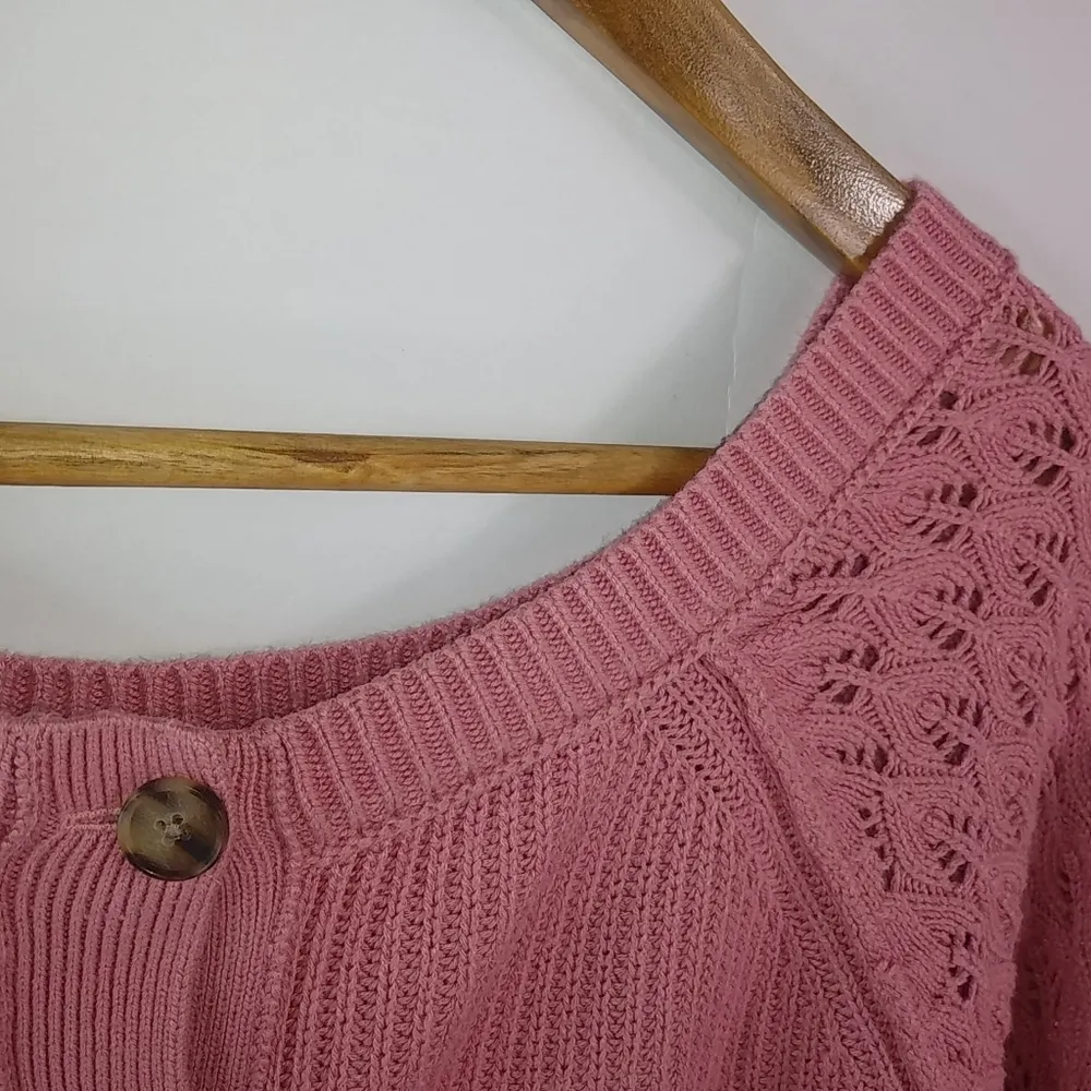 Loft LButton Back Pullover Raglan Textured Sleeve Sweater in Salmon Pink - Image 3