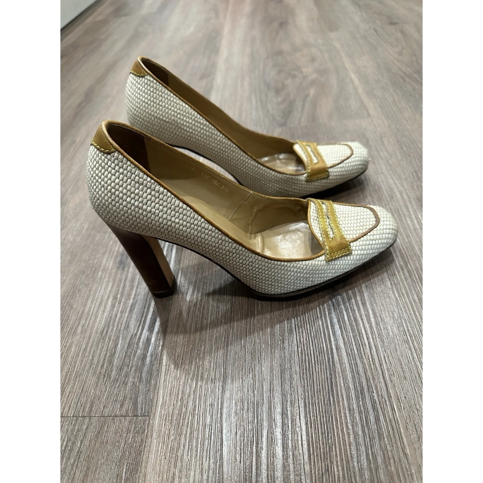 Vintage VALENTINO GARAVANI Raffia‎ Leather Cream Wood Heels Size 38.5 - Image 3