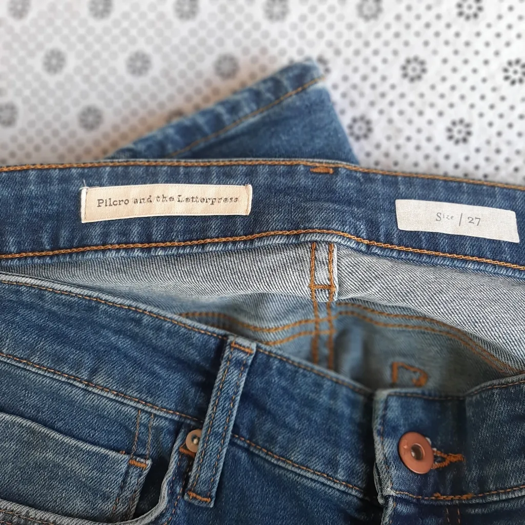 Anthropology straight leg blue Embroidered Jeans - Image 4