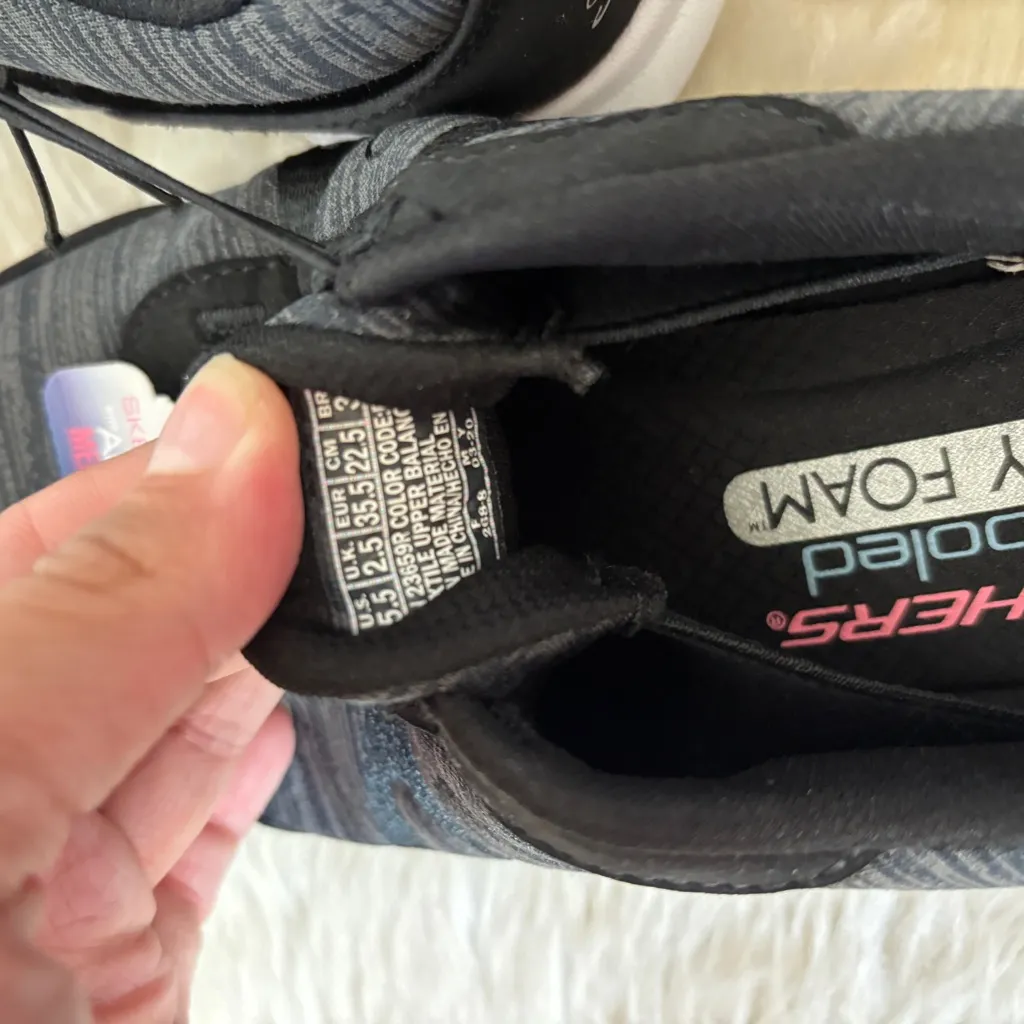 Skechers Black and Gray Air Cooled Memory Foam Athletic Shoes - Image 5